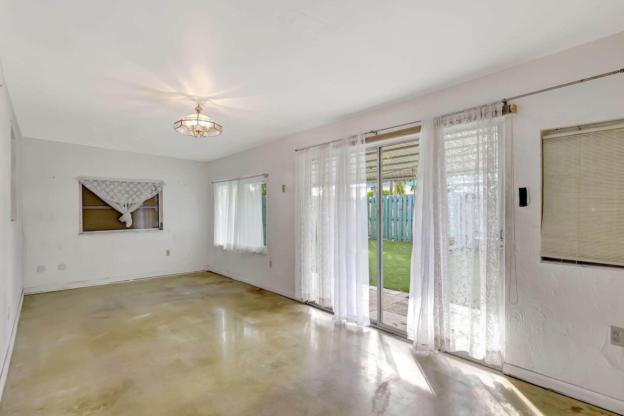 FISHERMANS PARADISE - Residential