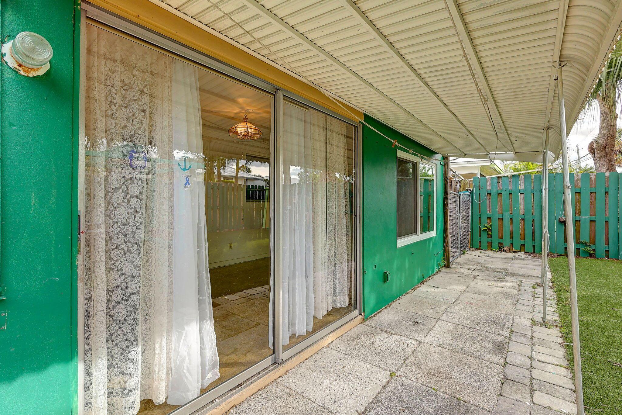 FISHERMANS PARADISE - Residential