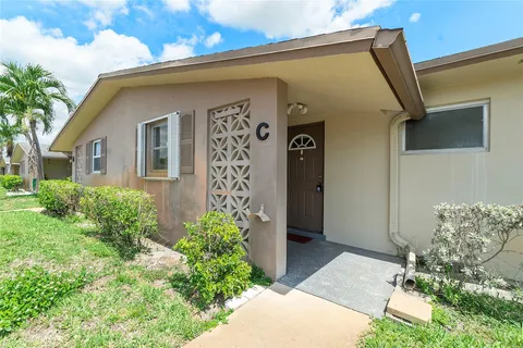 2643 Barkley Dr Unit C, West Palm Beach, FL MLS: F10499095