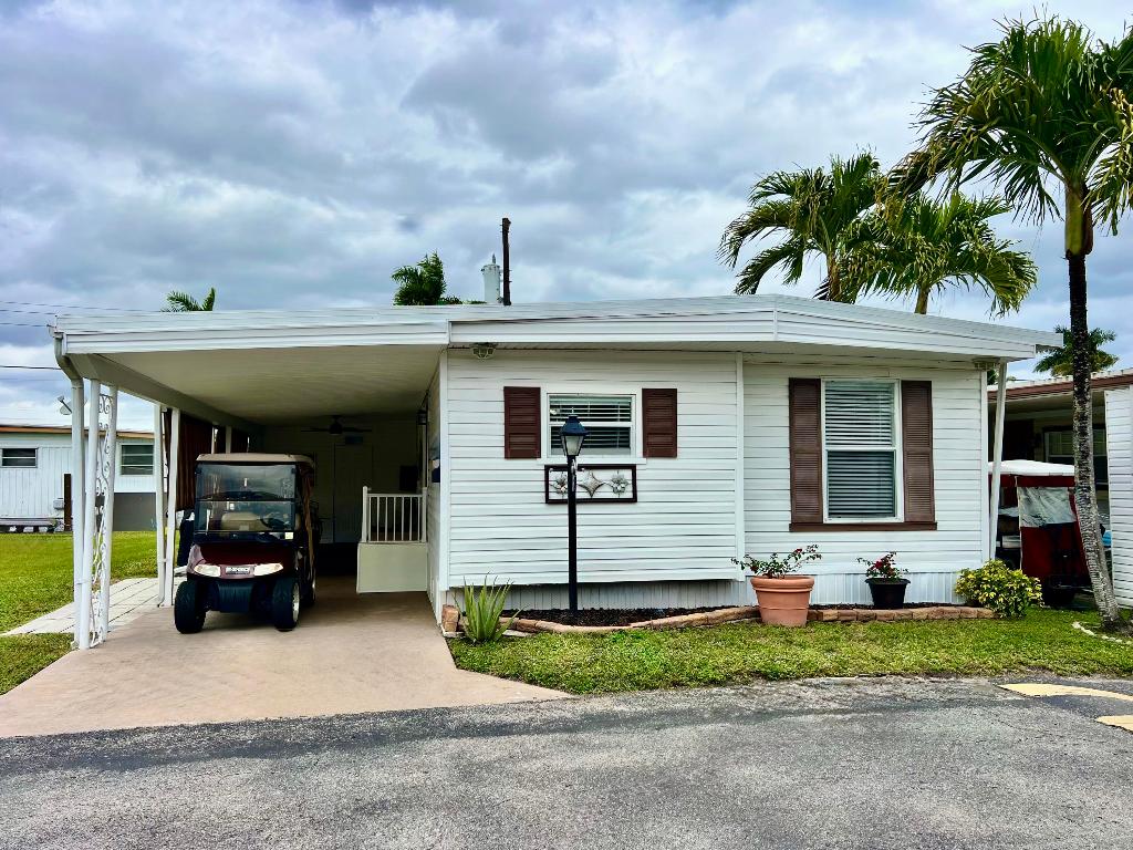 Orangebrook Harbor - Residential