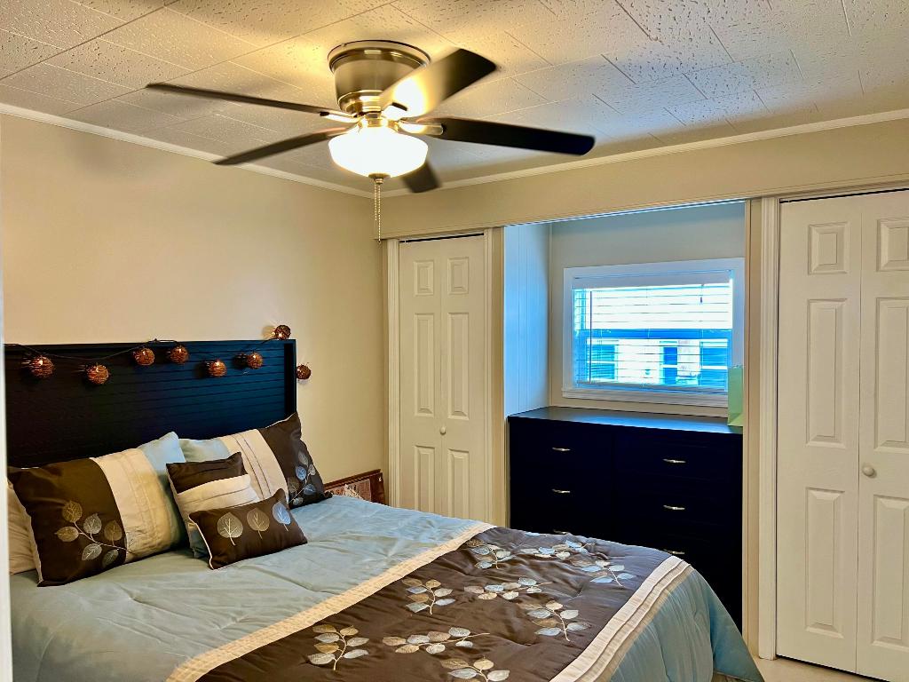 Orangebrook Harbor - Residential