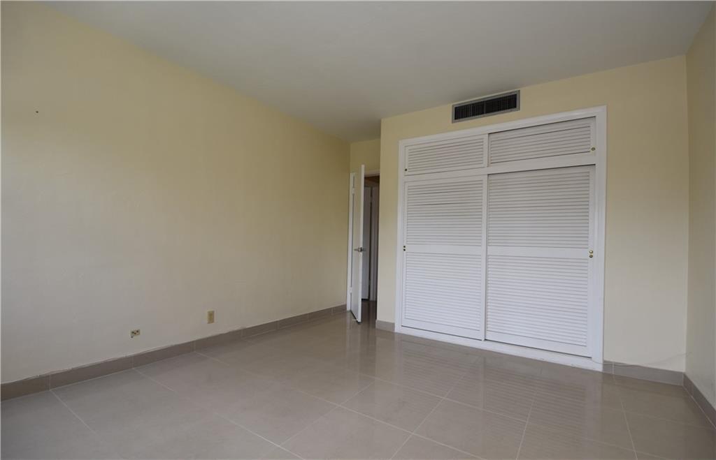 CORAL RIDGE TOWERS SOUTH - Residential