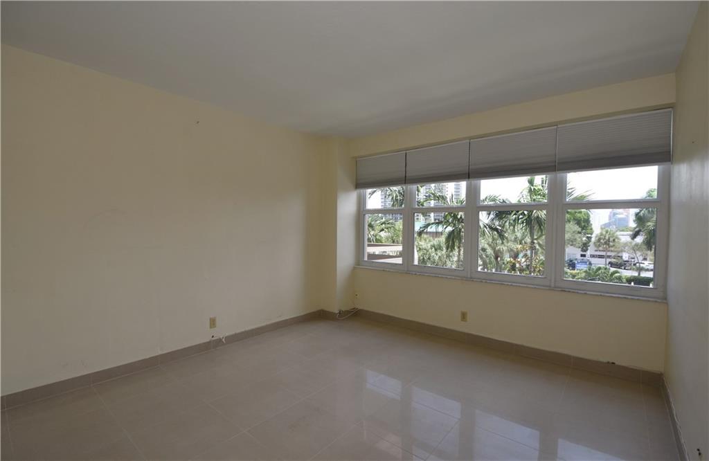 CORAL RIDGE TOWERS SOUTH - Residential