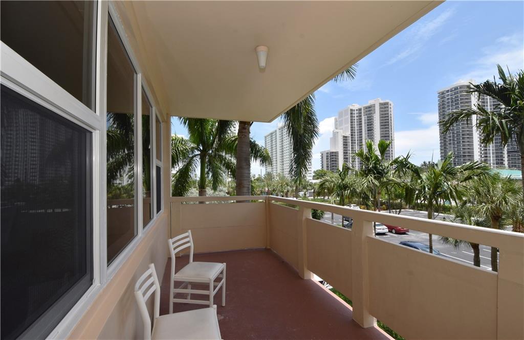 CORAL RIDGE TOWERS SOUTH - Residential