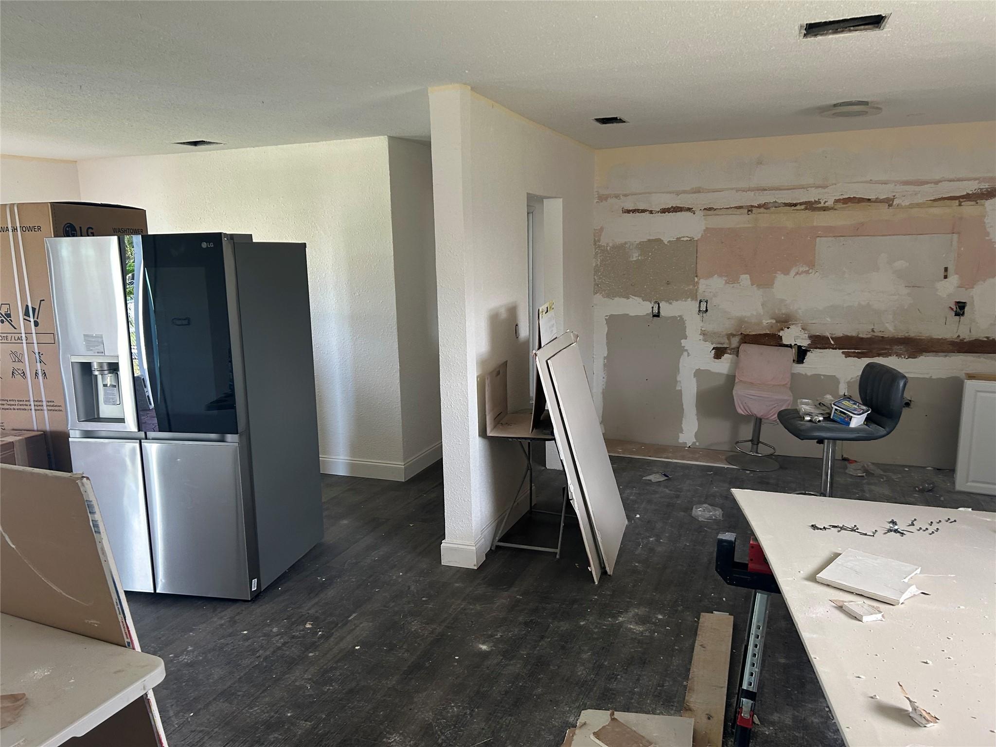 CORAL CITY GARDENS - Residential