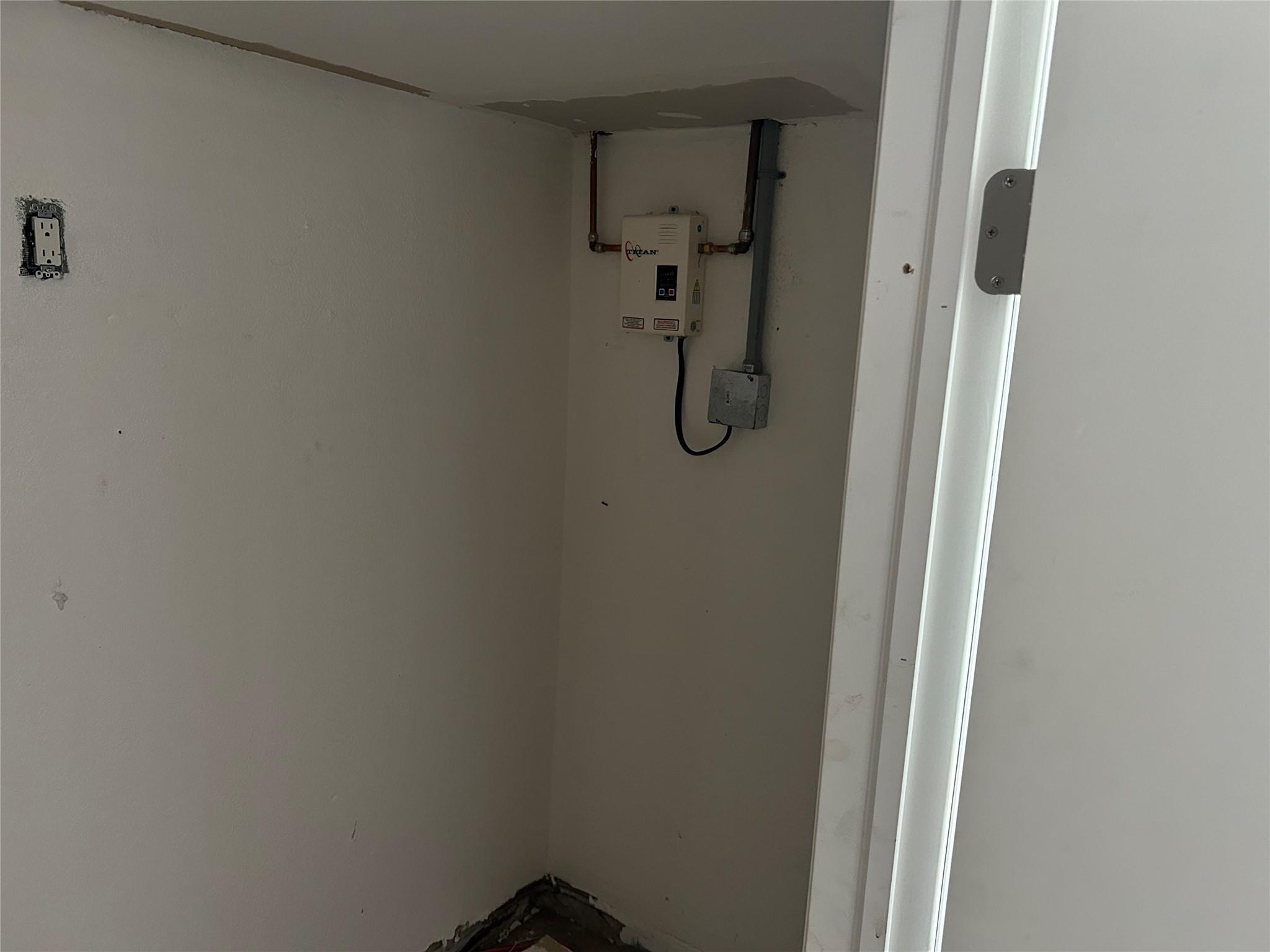 CORAL CITY GARDENS - Residential