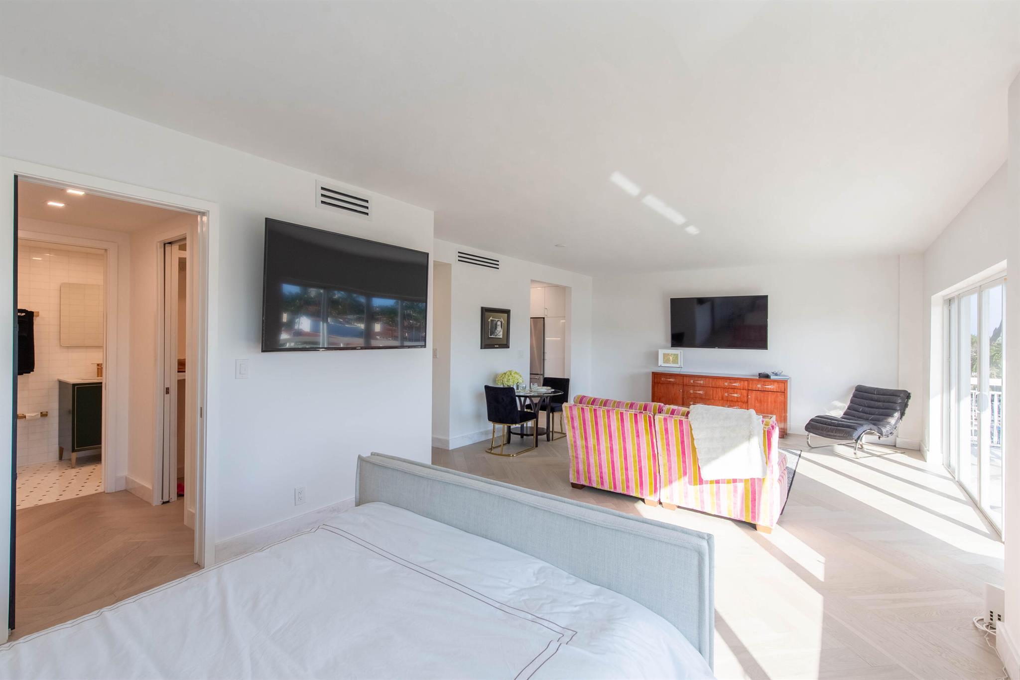 250 Bradley Place 502