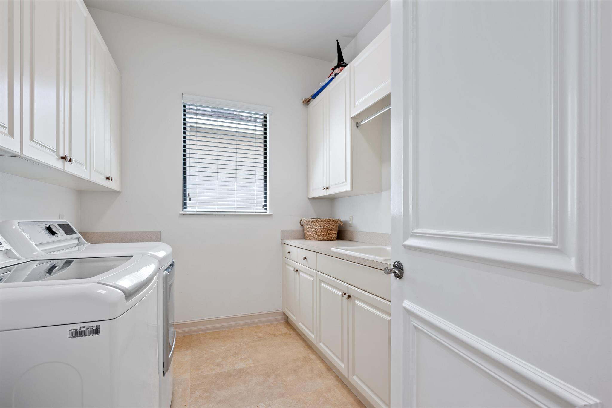 THE OAKS AT BOCA RATON - Residential