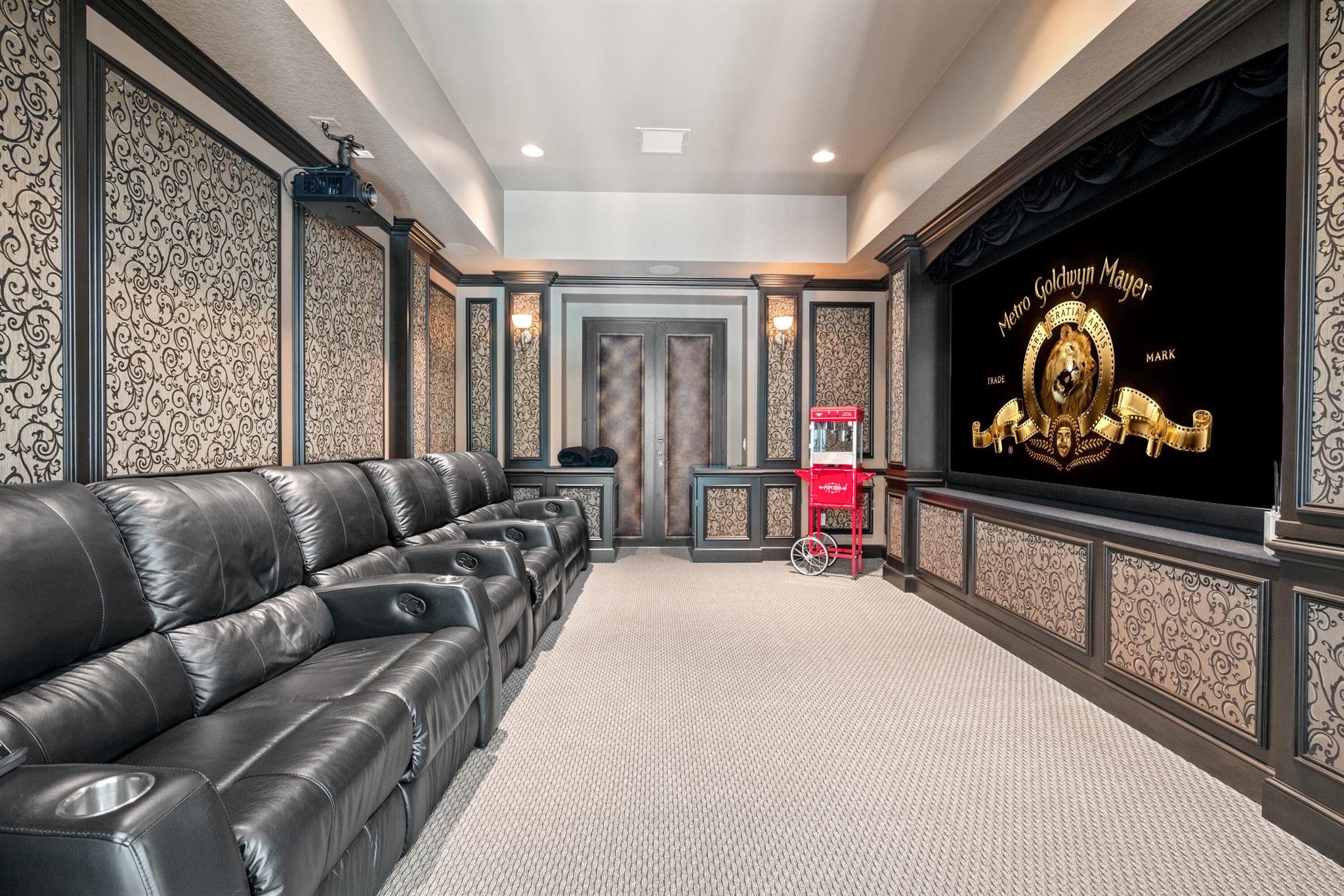 THE OAKS AT BOCA RATON - Residential