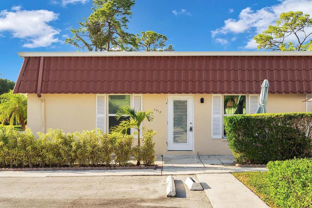 Photo of 641 Marlboro Oval #A, Lake Worth, FL 33467 (MLS # R11072016)