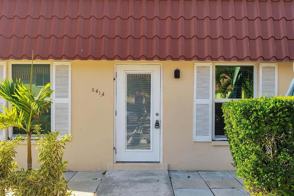 Photo of 641 Marlboro Oval #A, Lake Worth, FL 33467 (MLS # R11072016)
