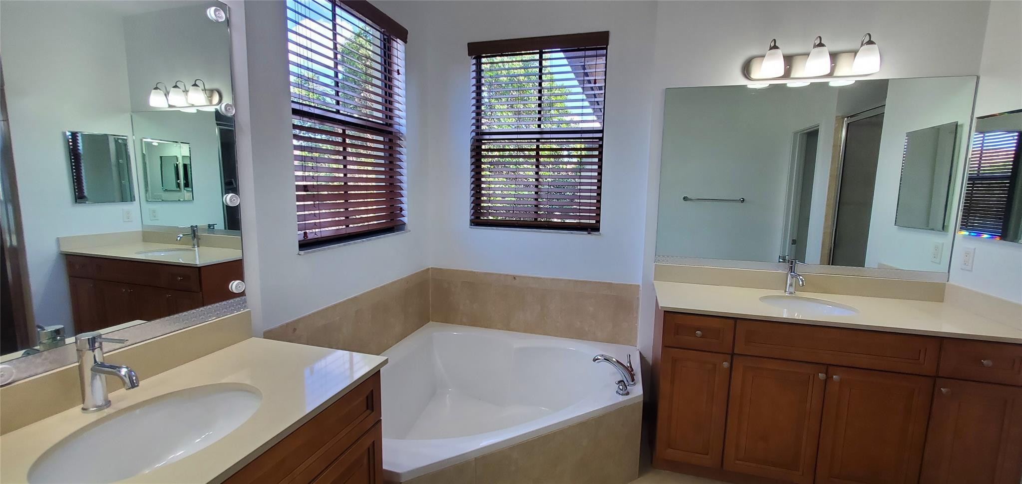 Sabal Palm By Prestige 17 - Residential Lease