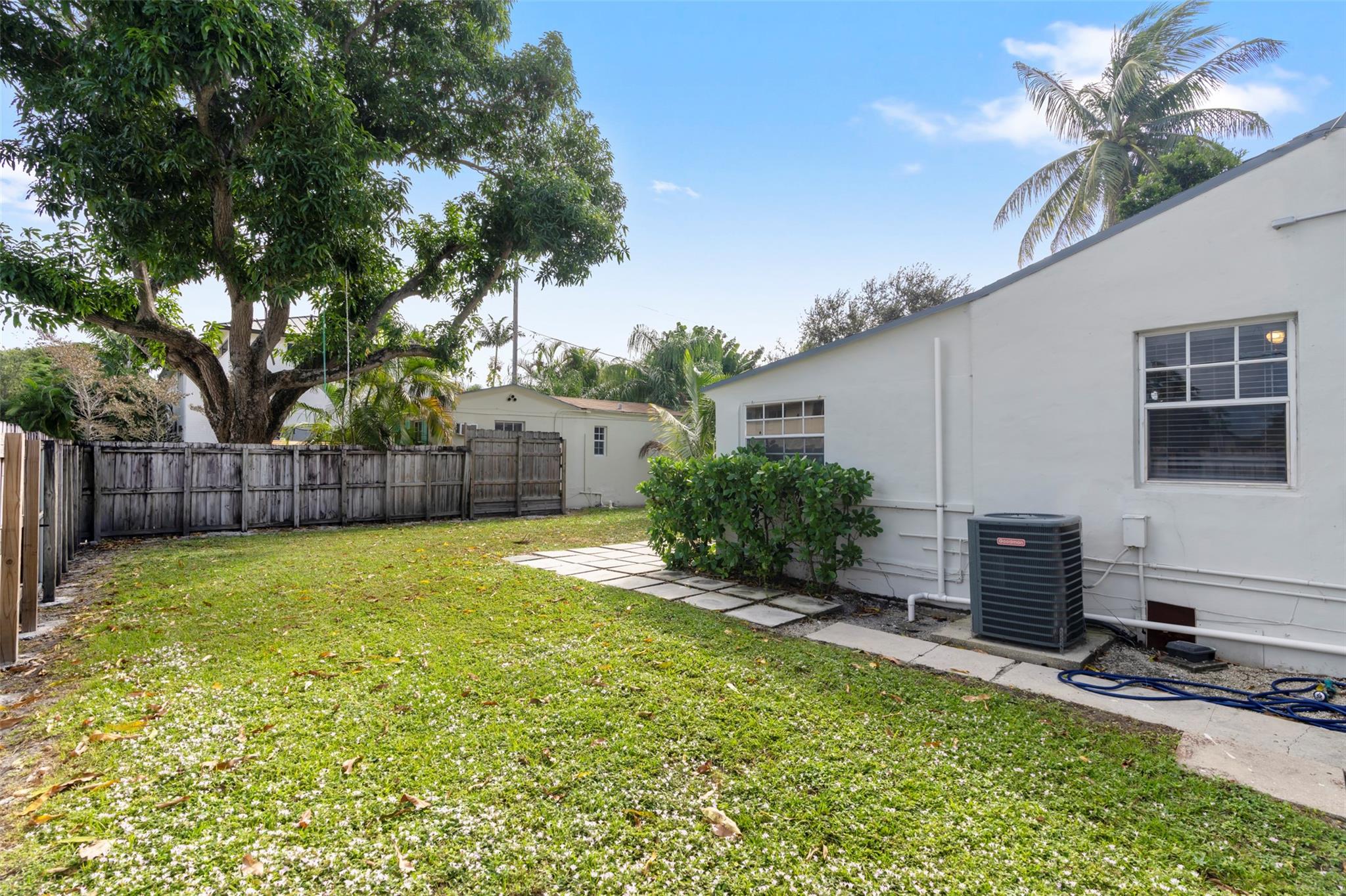 Holmberg & Mc Kees Sub 1- - Residential Lease