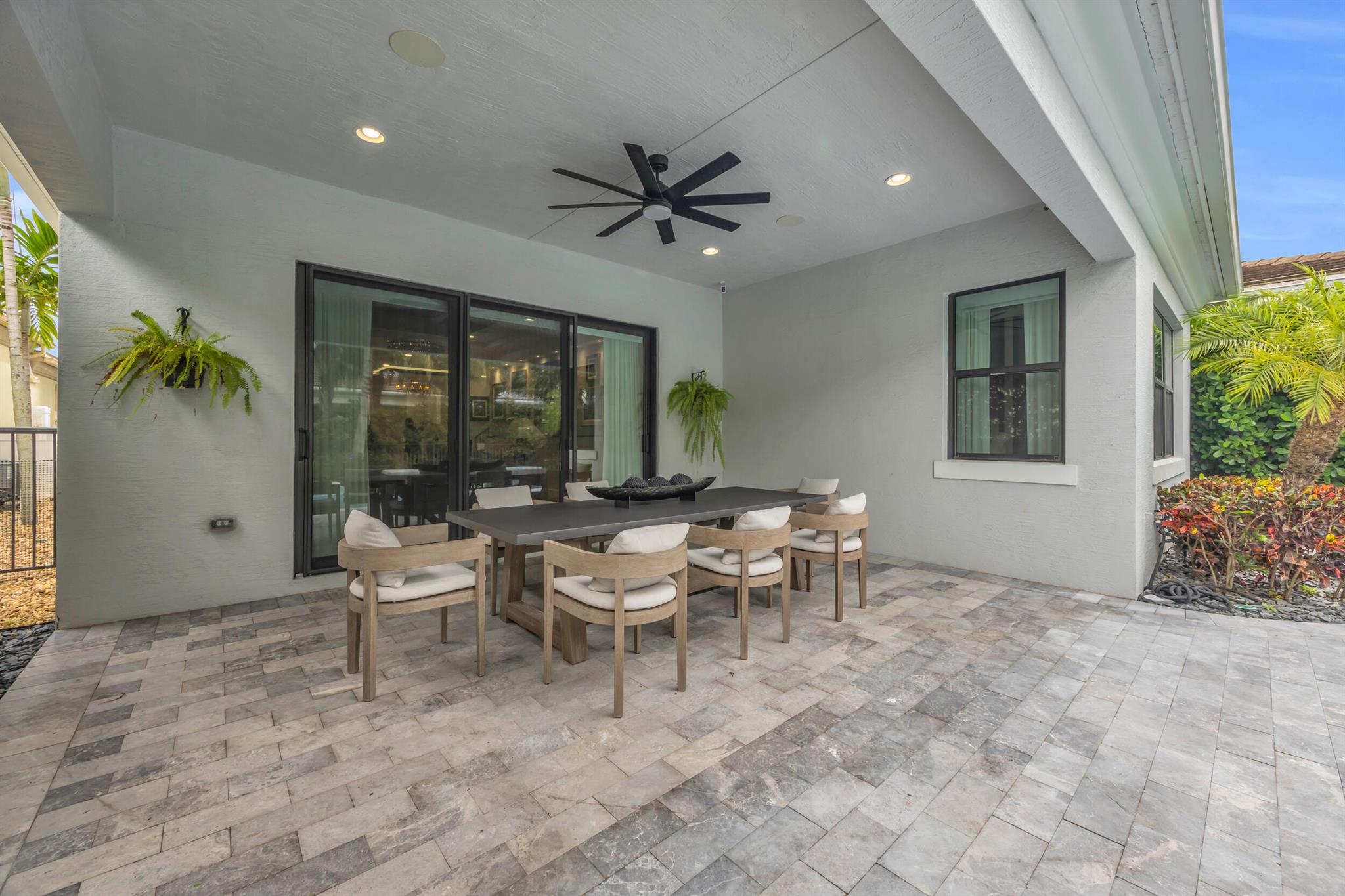 ARTISTRY - Residential