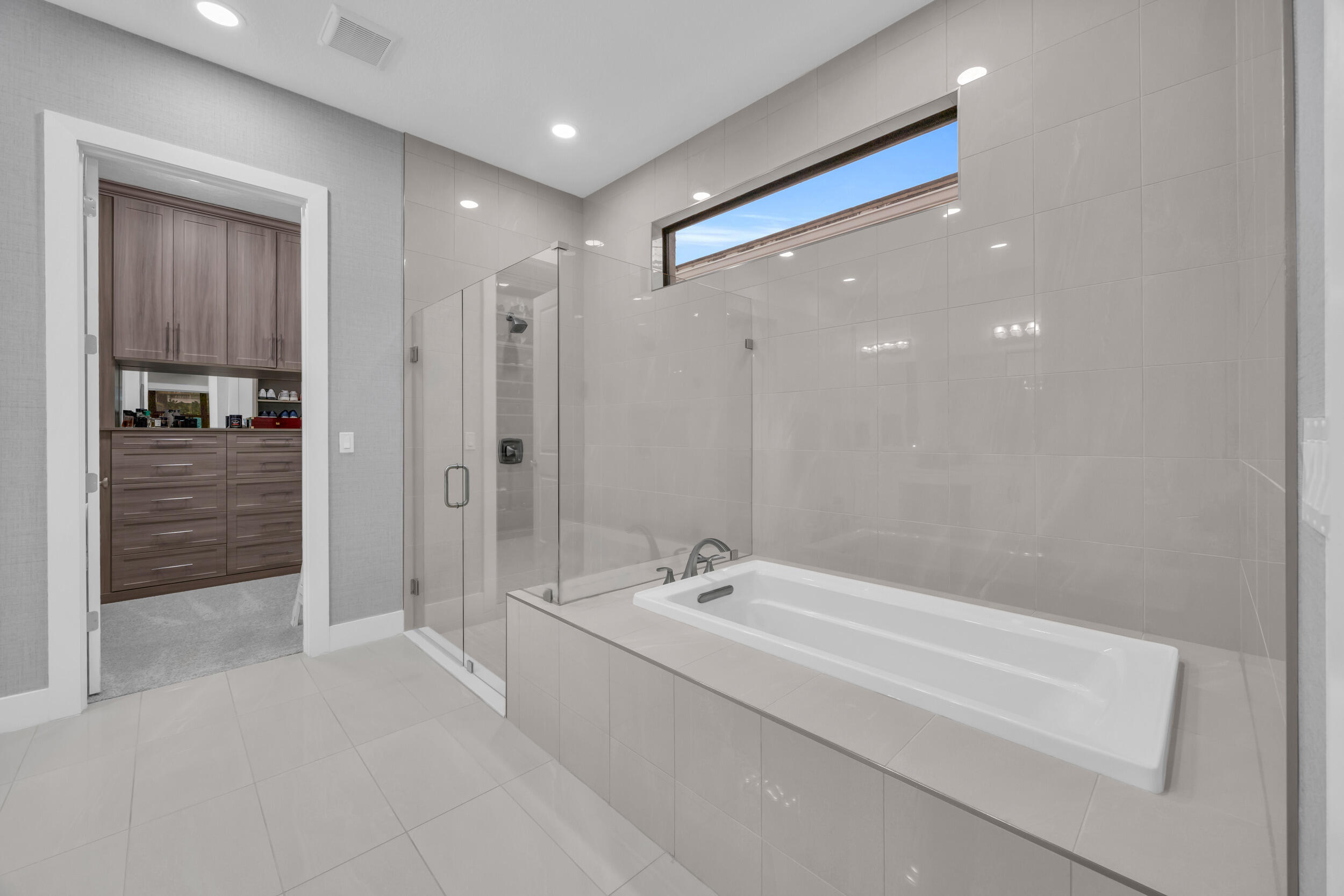 ARTISTRY - Residential
