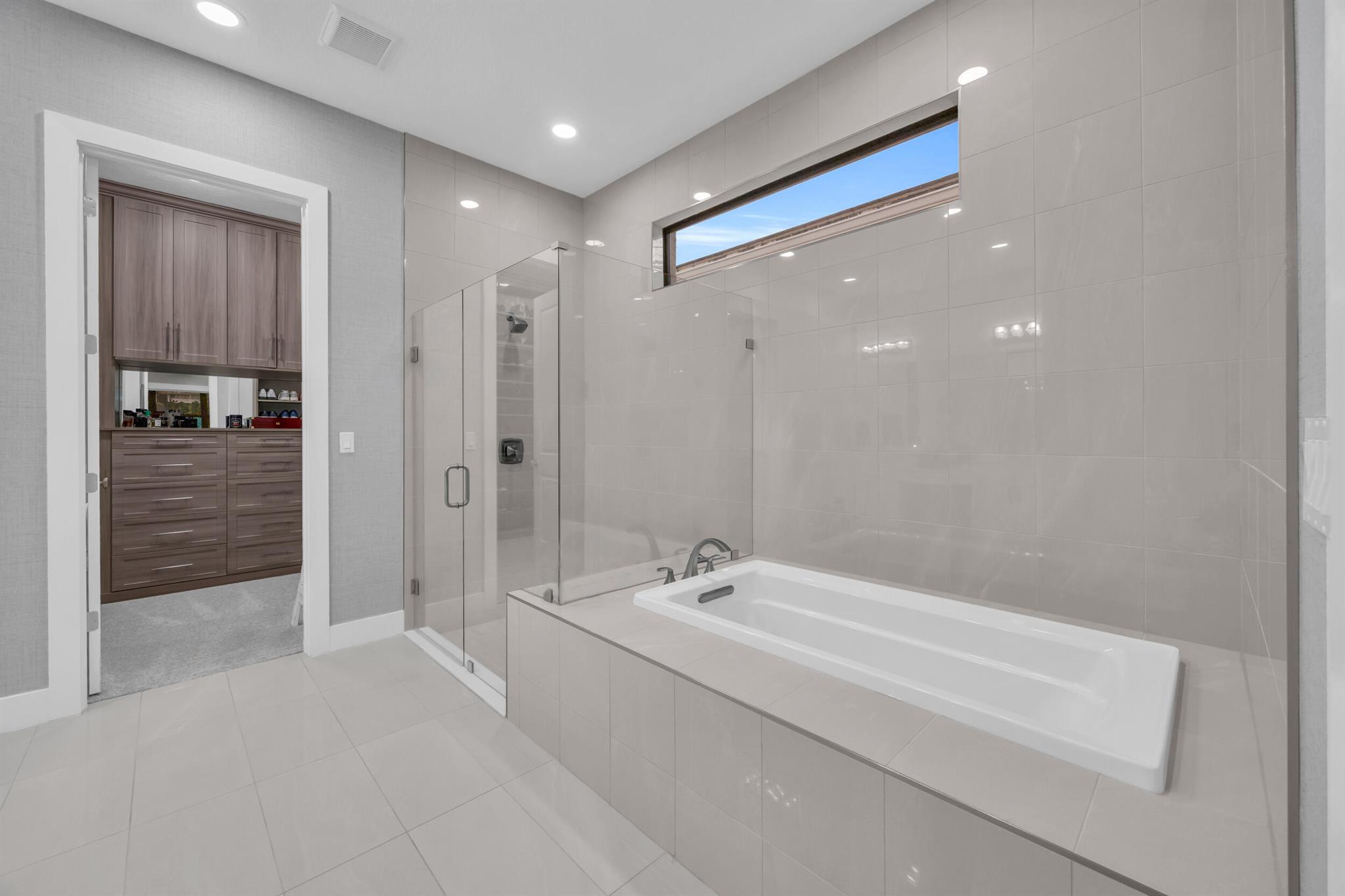 ARTISTRY - Residential