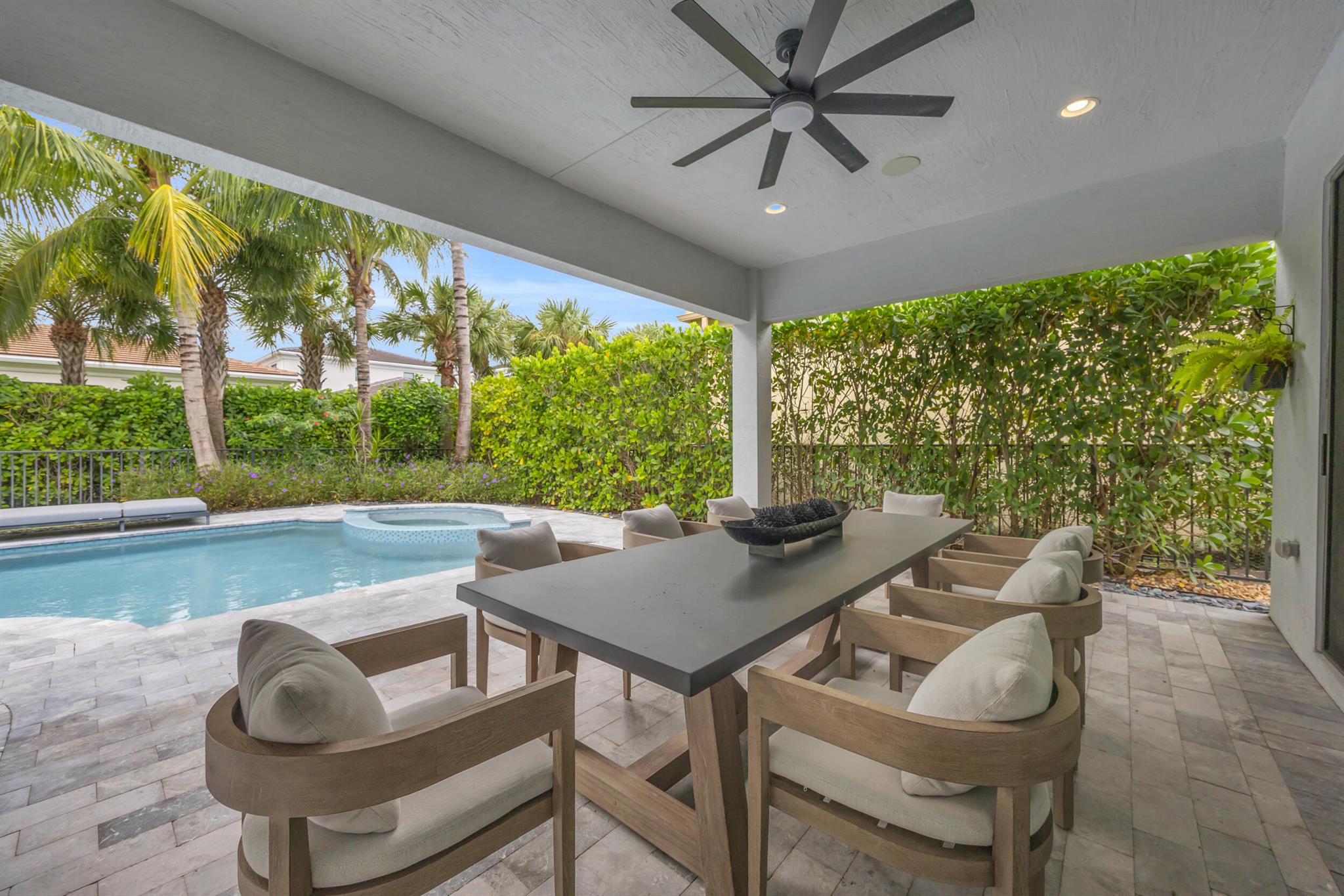 ARTISTRY - Residential