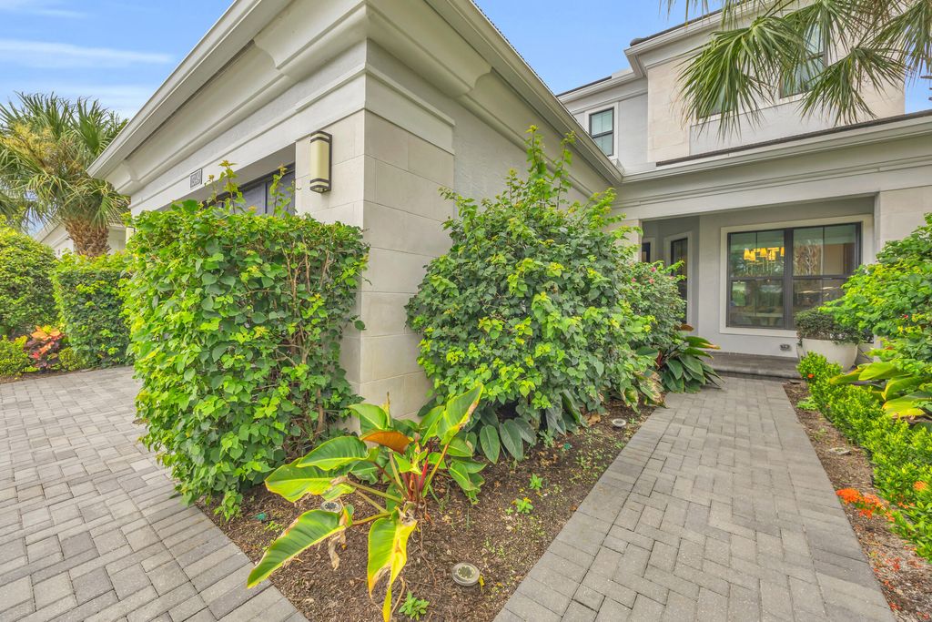 Photo of 13149 Faberge Place, Palm Beach Gardens, FL 33418 (MLS # R11132919)