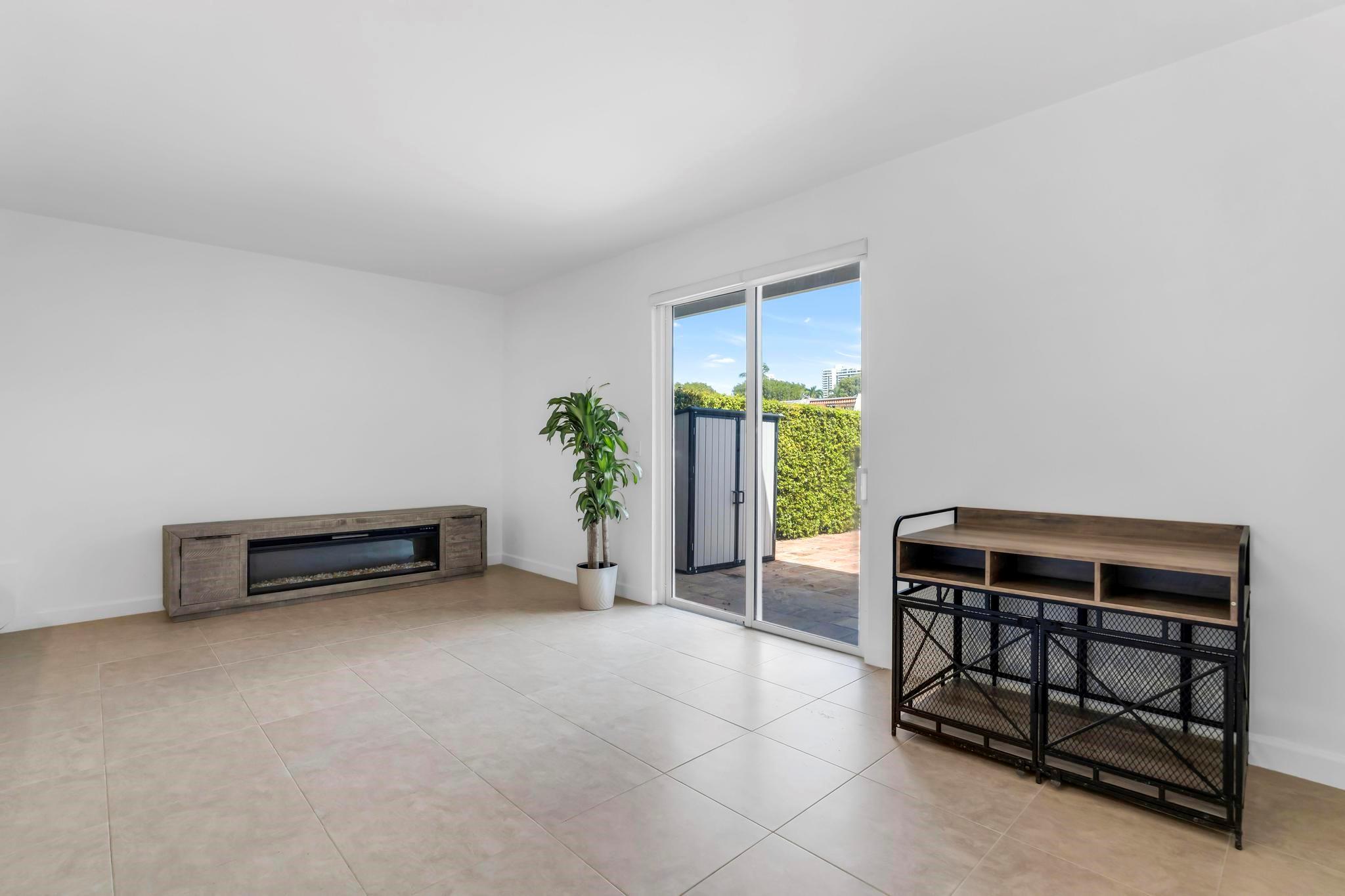 SHORE CLUB CONDO - Residential Lease