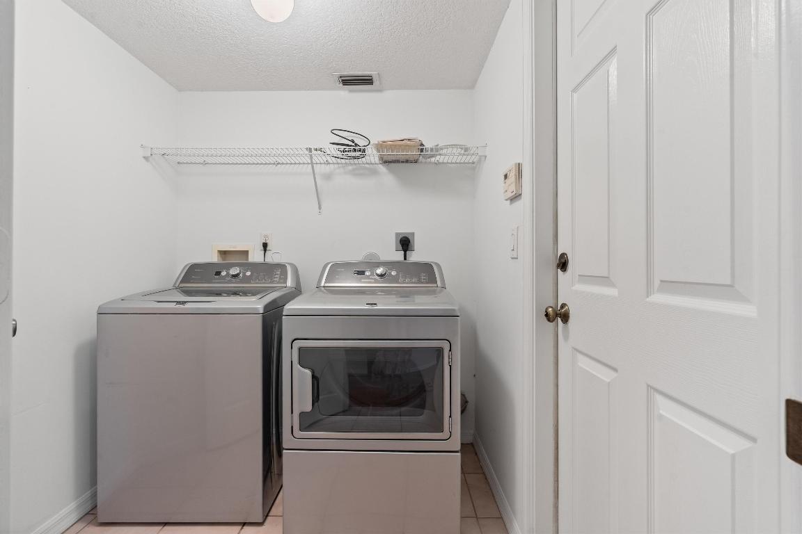 HANOVER SQUARE - Residential