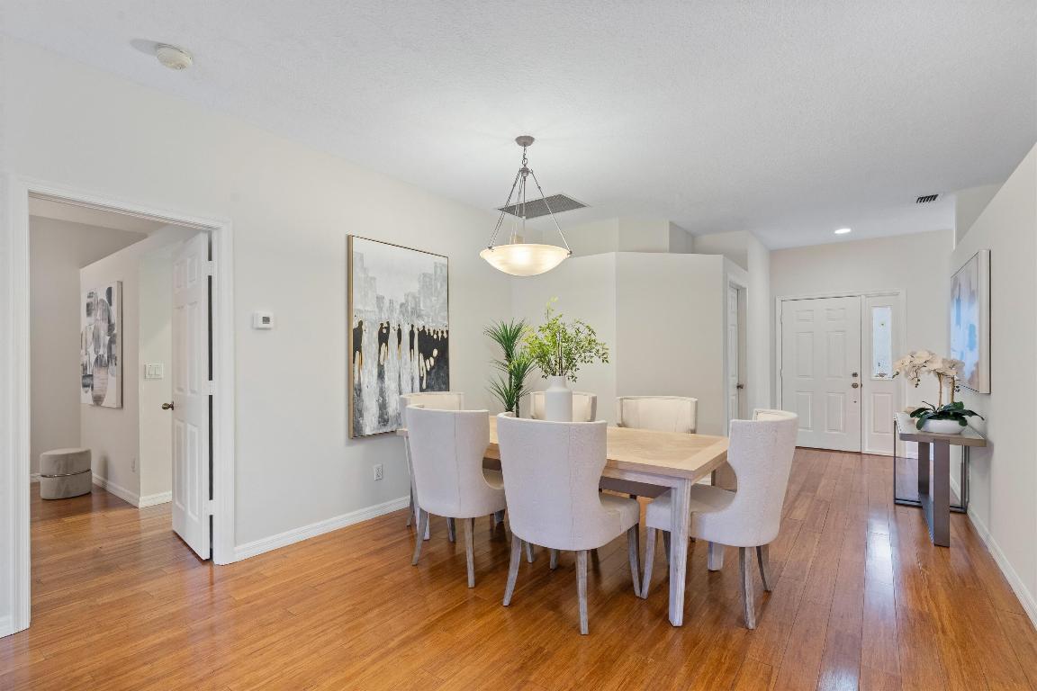 HANOVER SQUARE - Residential