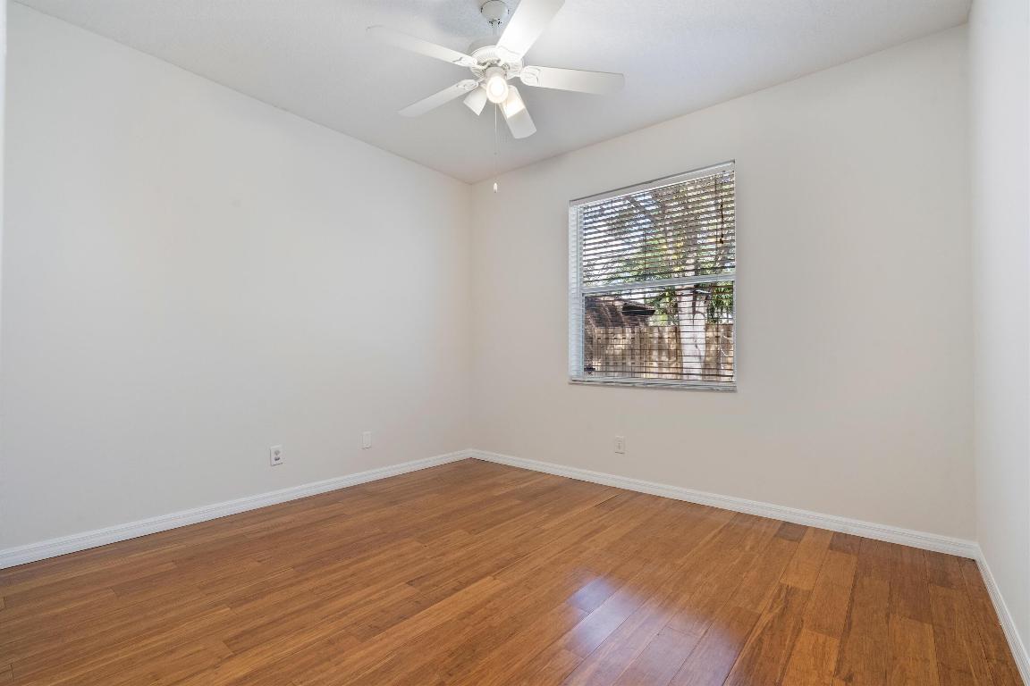 HANOVER SQUARE - Residential