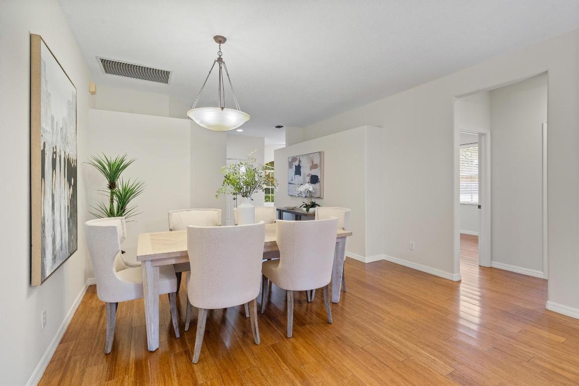 HANOVER SQUARE - Residential