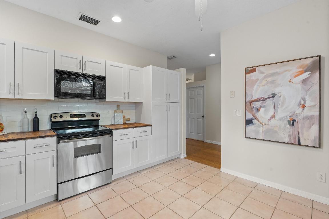 HANOVER SQUARE - Residential