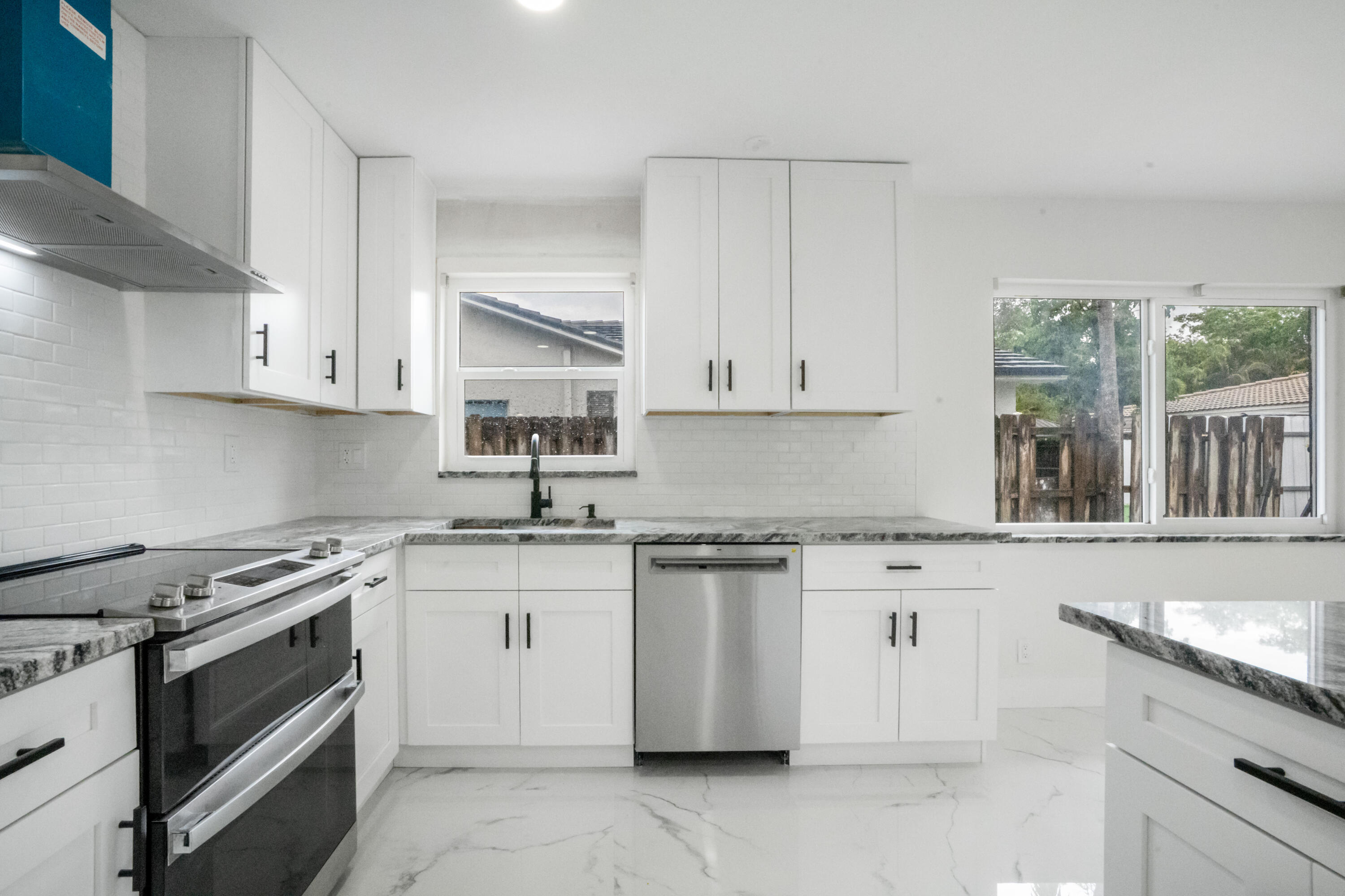 FOREST HILLS SOUTH - Residential