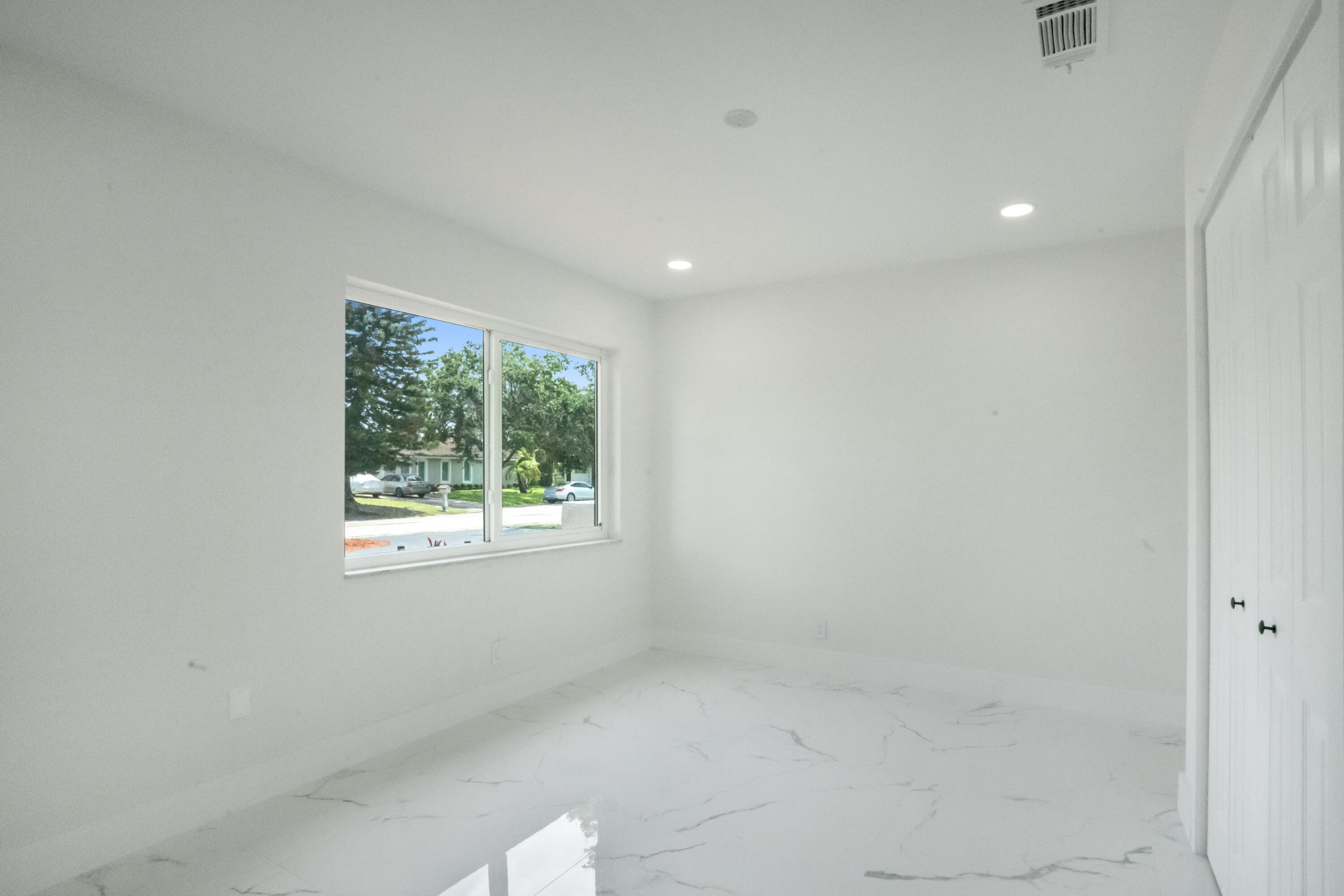 FOREST HILLS SOUTH - Residential