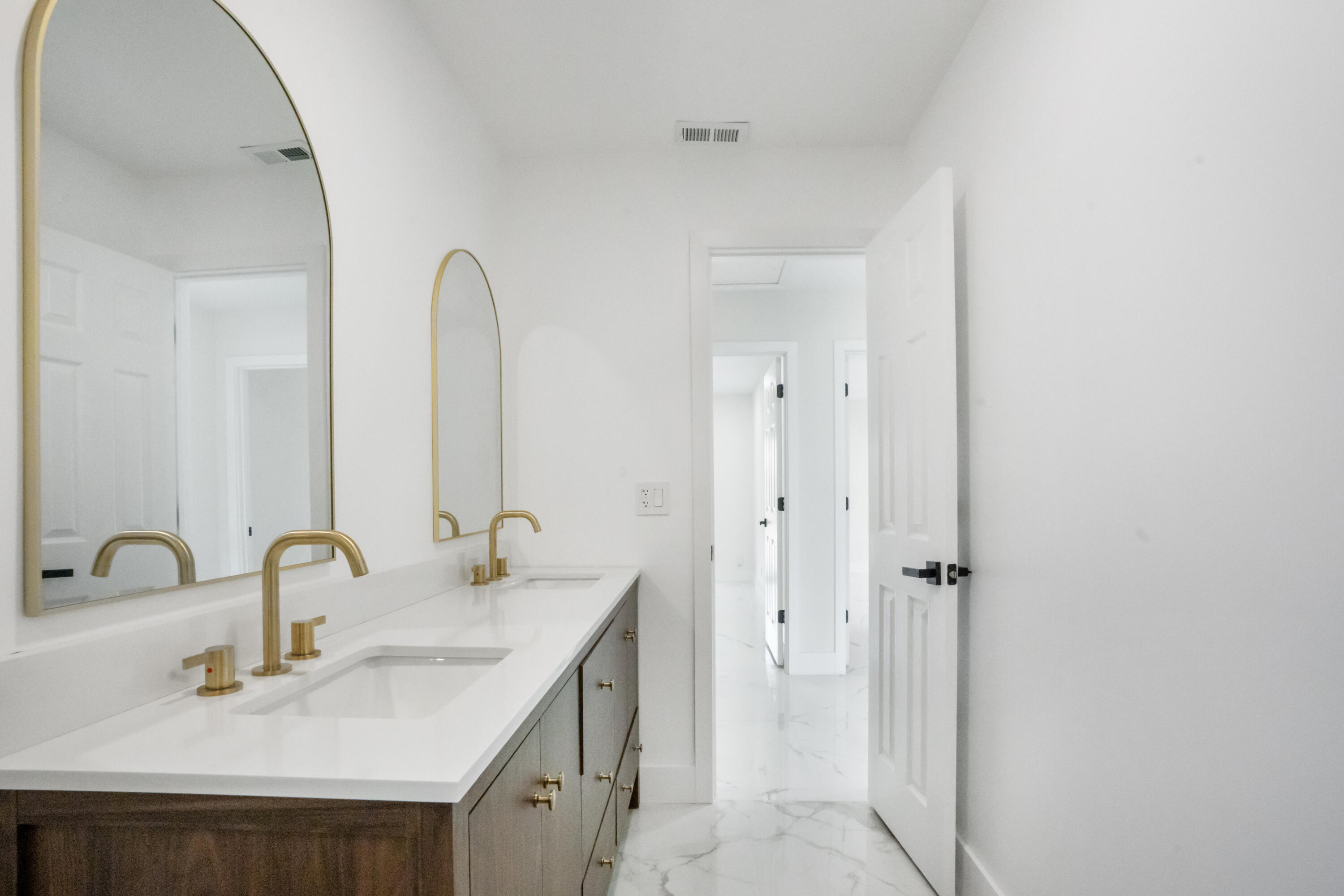 FOREST HILLS SOUTH - Residential