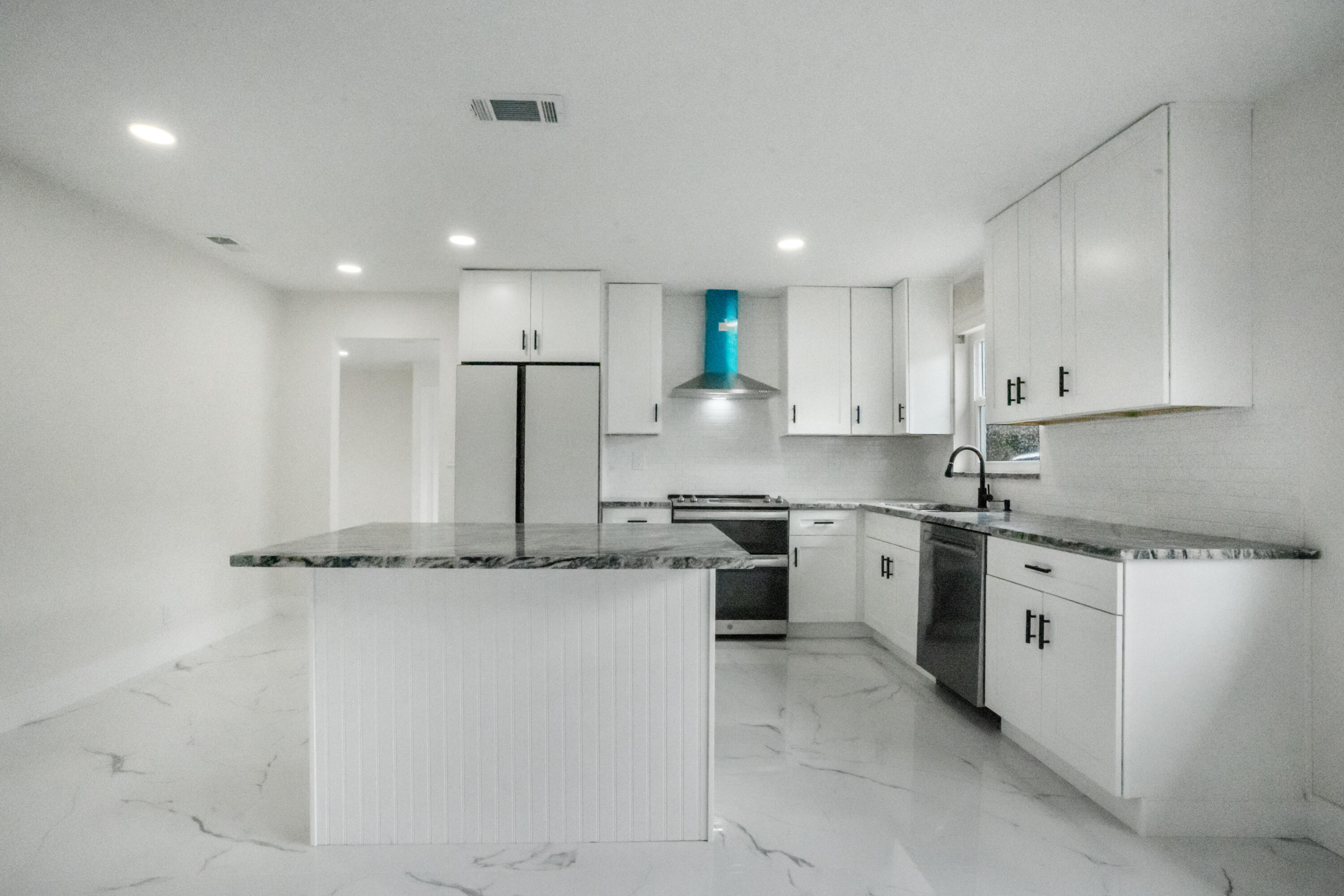 8535 NW 25th Place