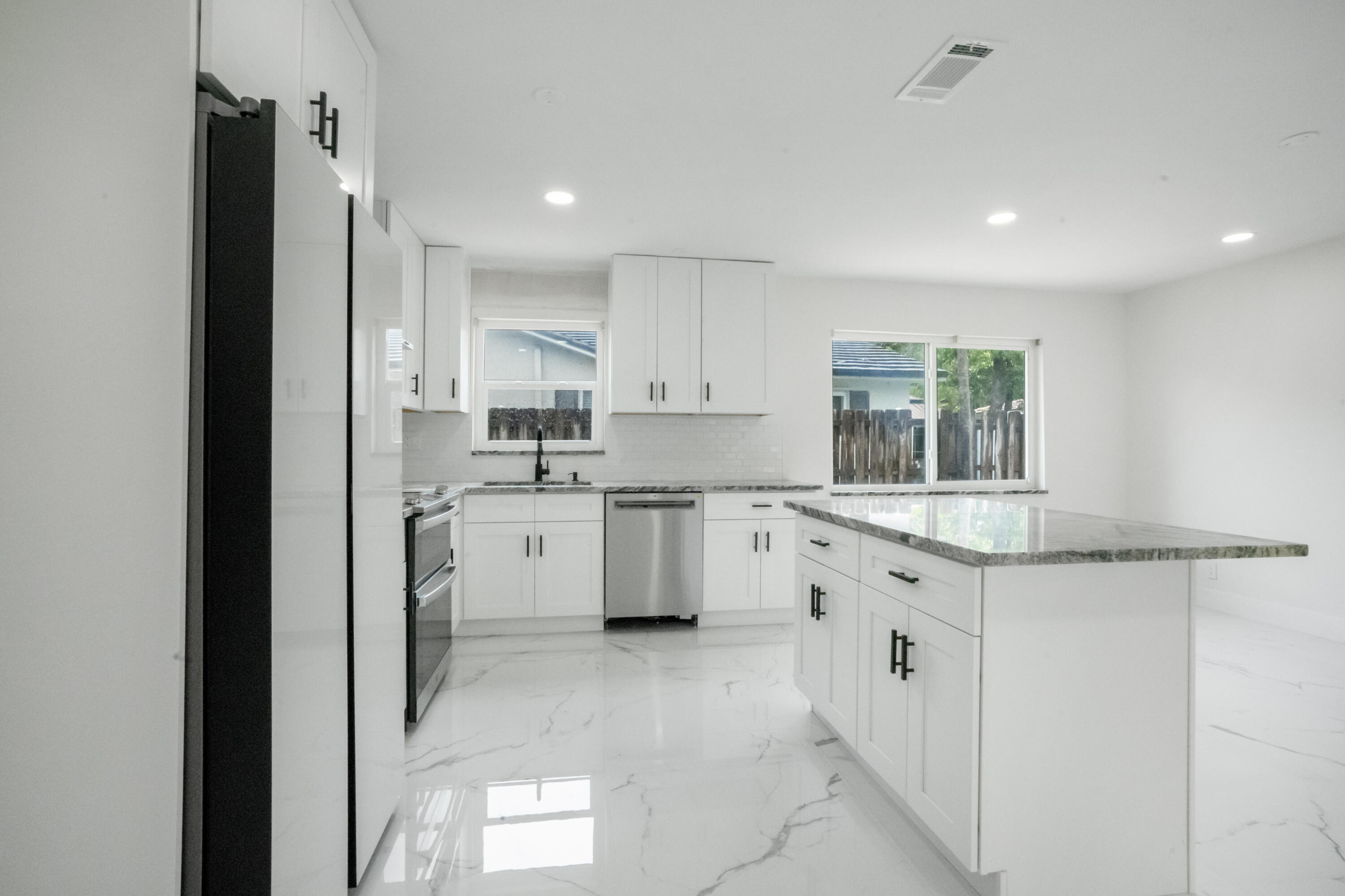 FOREST HILLS SOUTH - Residential