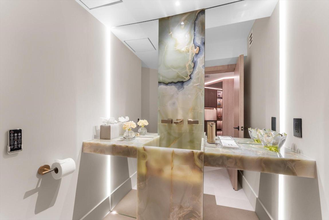 PARKER HIGHLAND CONDO - Residential