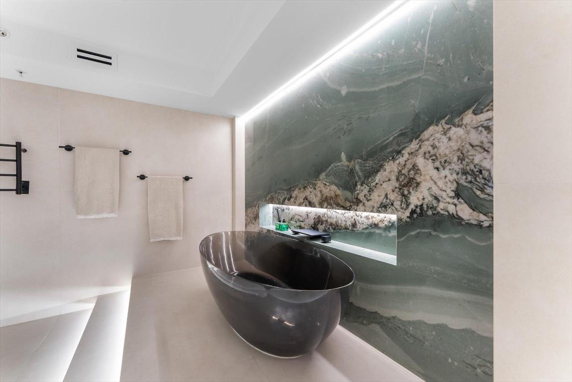 PARKER HIGHLAND CONDO - Residential