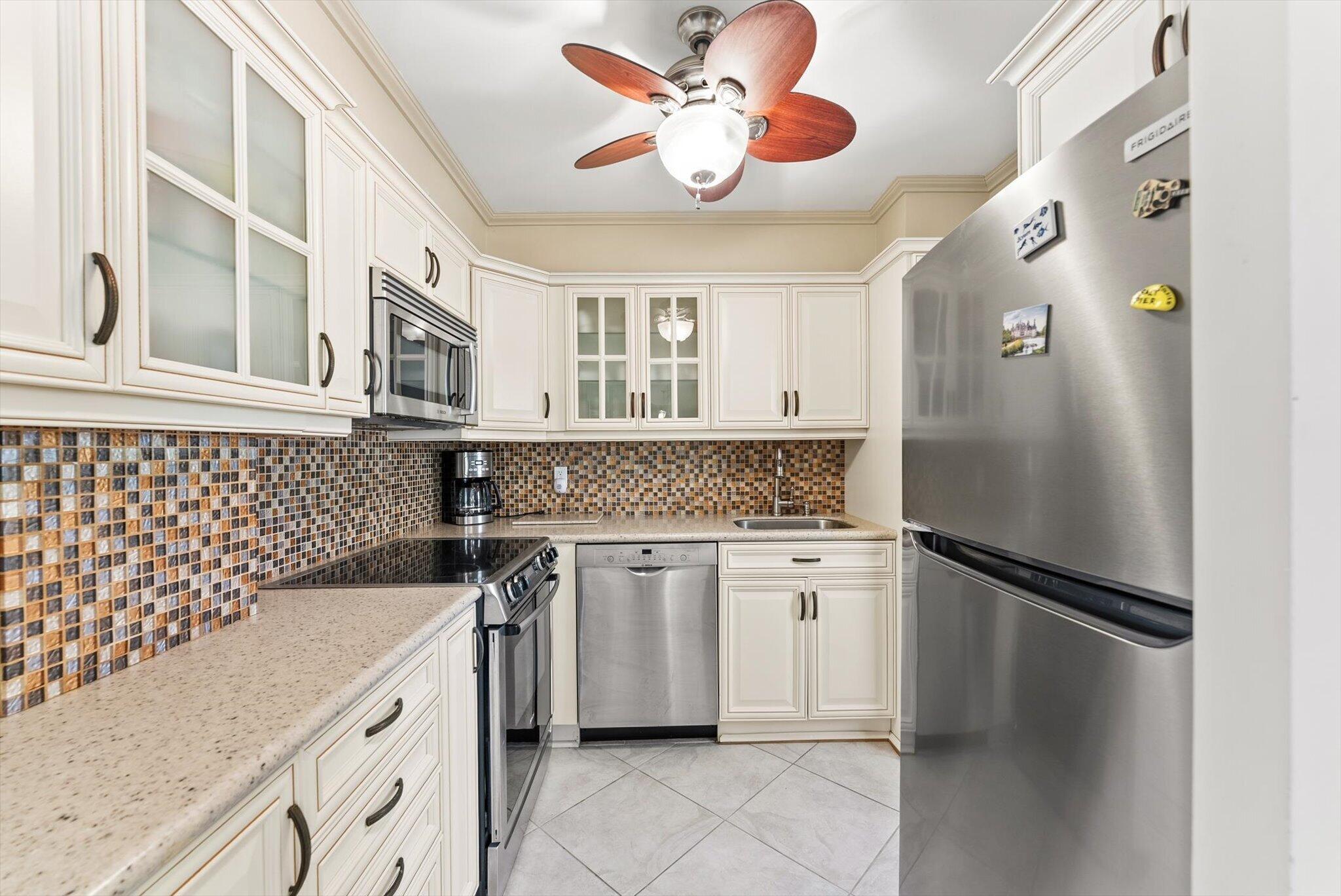220 Kings Point Drive 210
