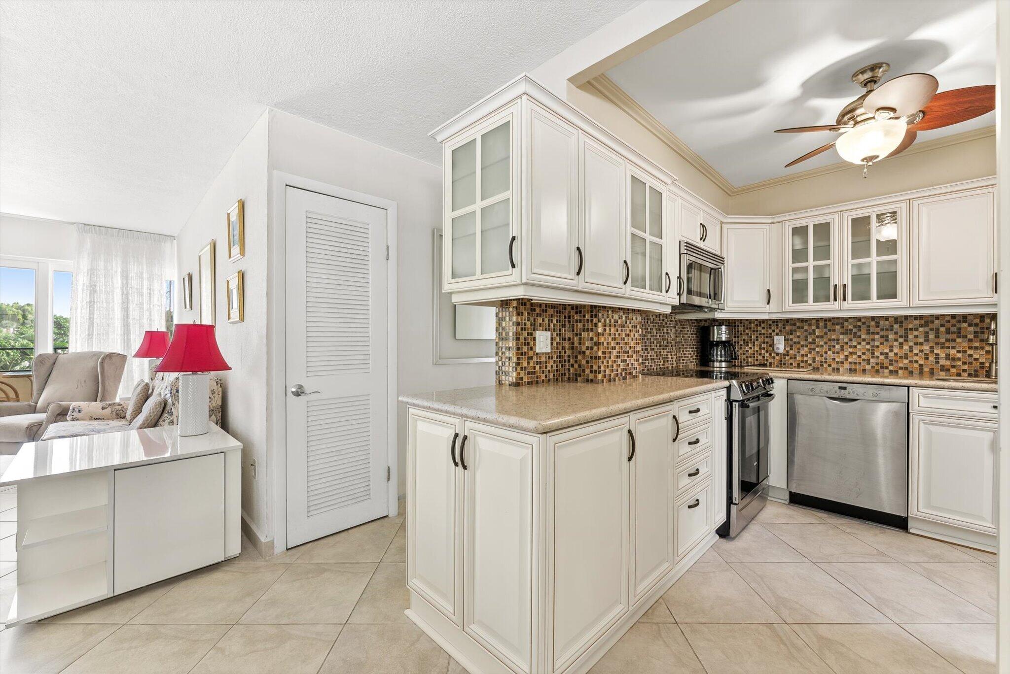 220 Kings Point Drive 210