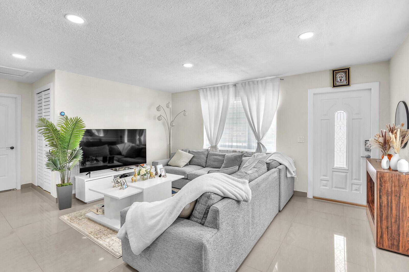 FROST PARK - Residential