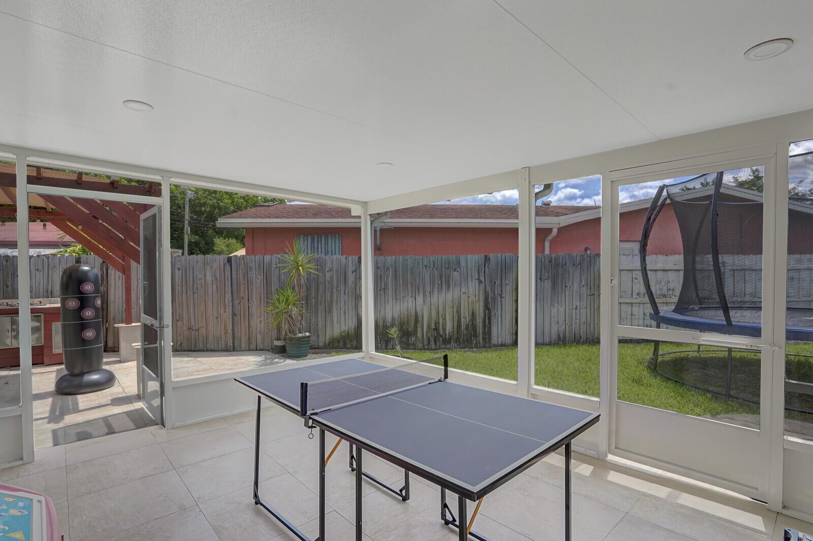 FROST PARK - Residential