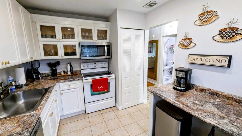 VISTAS OF BOCA LAGO CONDO - Residential Lease