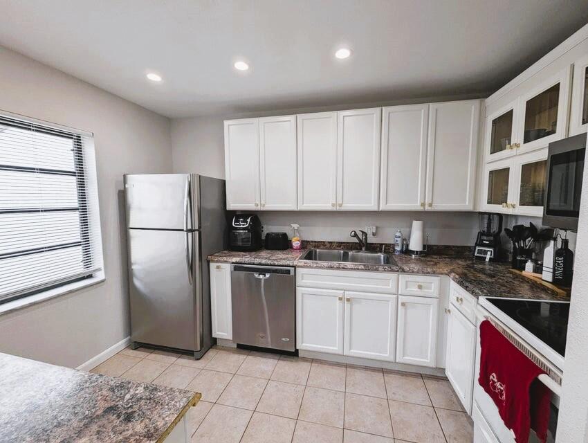 VISTAS OF BOCA LAGO CONDO - Residential Lease