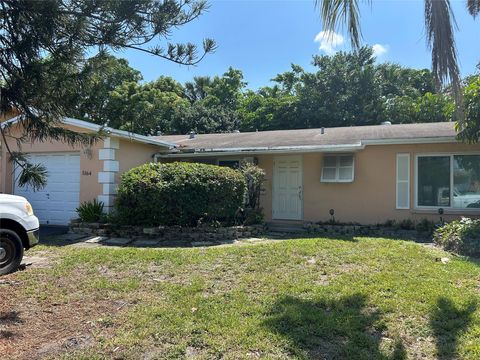 1164 NW 45th Ter Lauderhill FL 33313