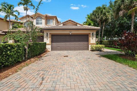 816 W Village Cir 816 Davie FL 33325