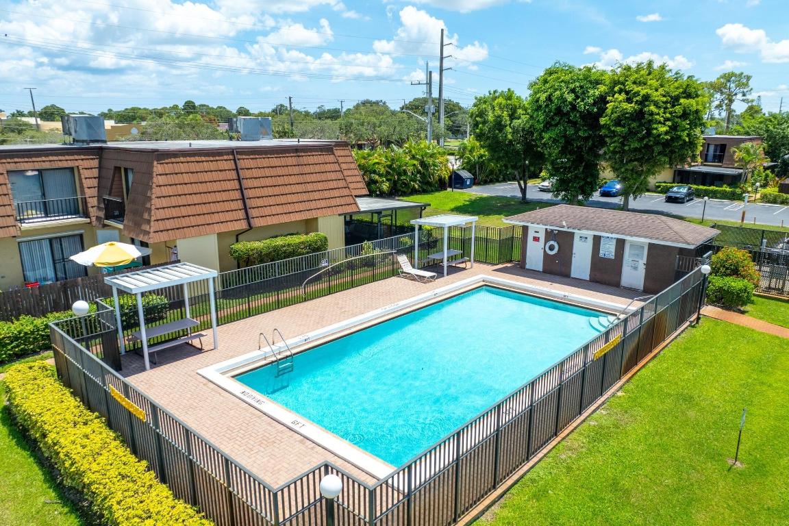 VILLAGE OF TURNBERRY - Residential