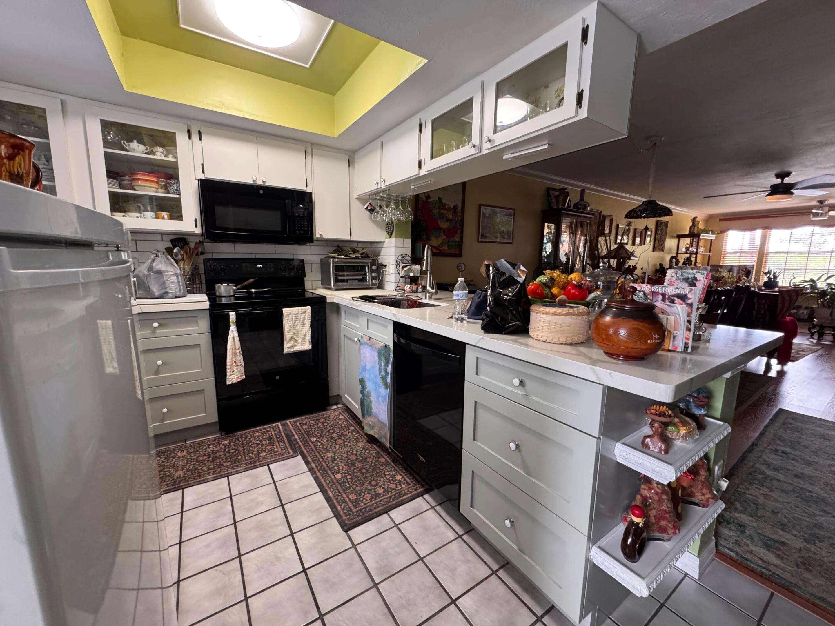 PALM BEACH TRACE CONDO - Residential