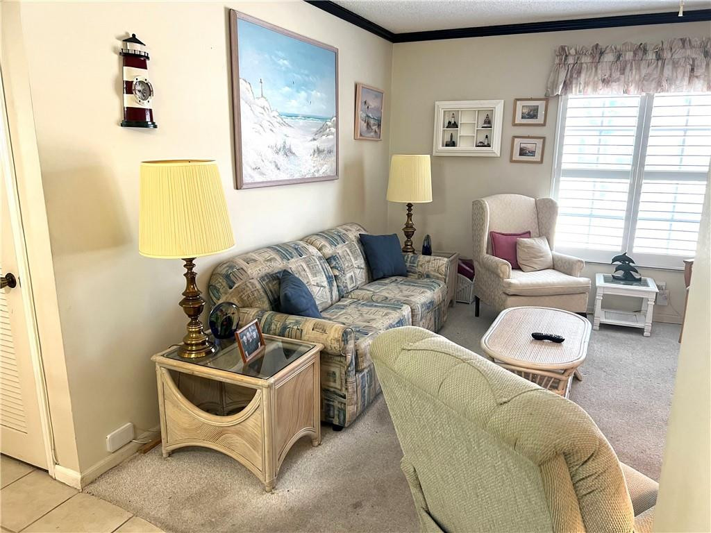 IMPERIAL POINT COLONNADES CONDO - Residential Lease