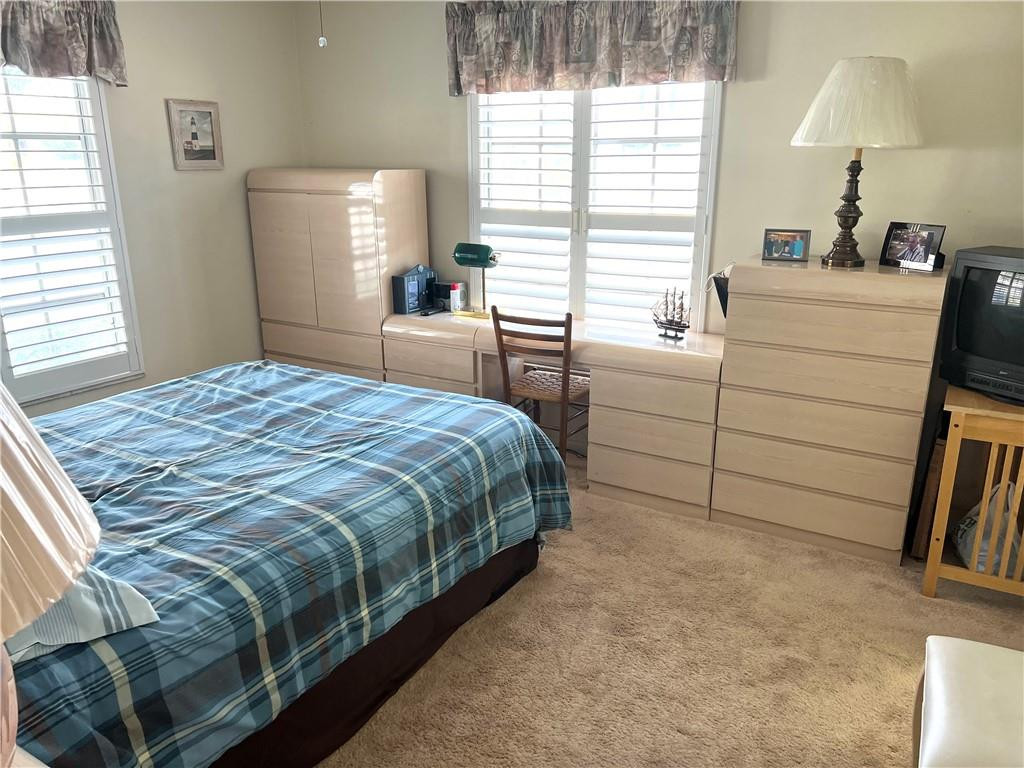 IMPERIAL POINT COLONNADES CONDO - Residential Lease