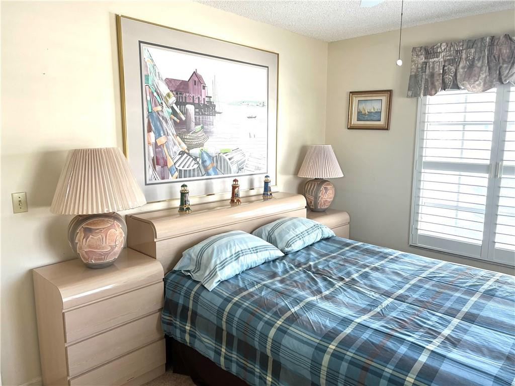 IMPERIAL POINT COLONNADES CONDO - Residential Lease