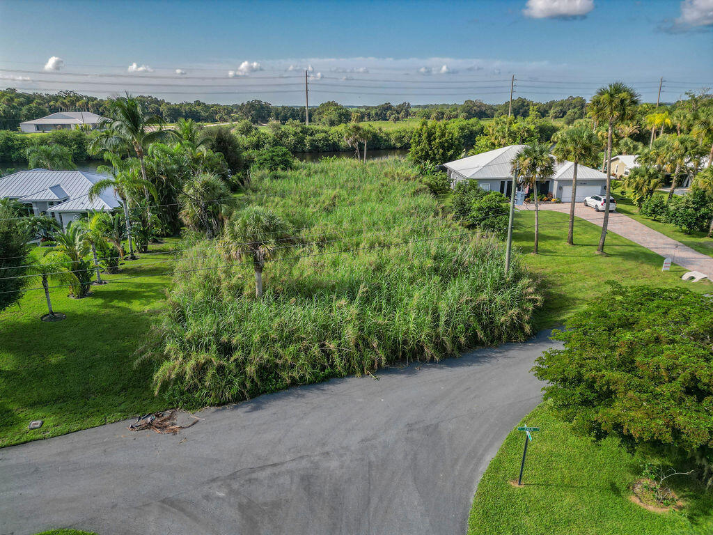 FERNWOOD FOREST - Land