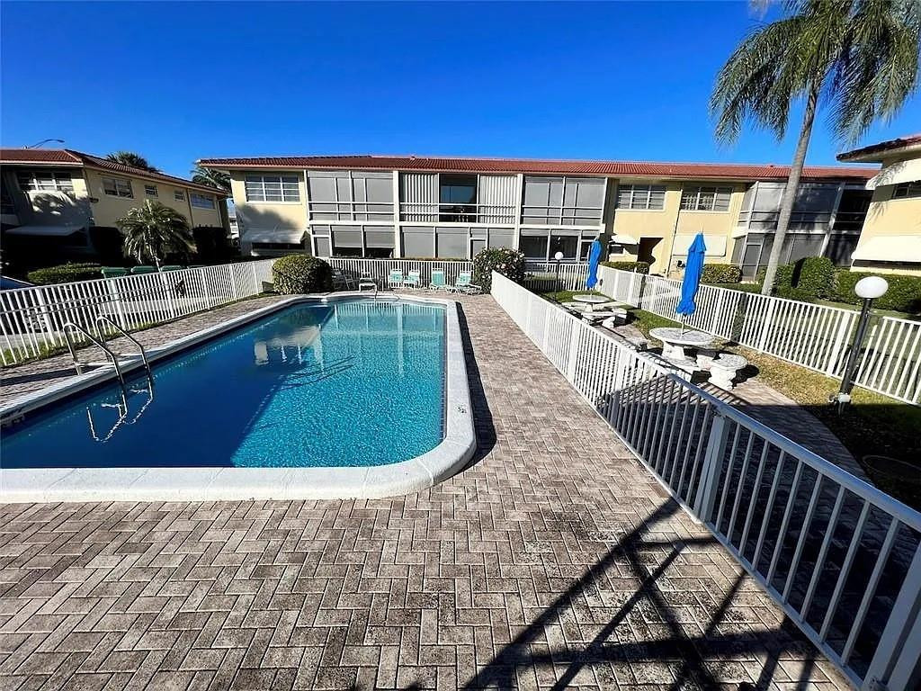 LIGHTHOUSE TERRACE CO-OP - Residential